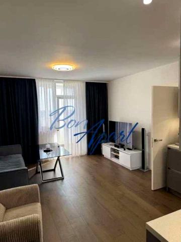 Академіка Заболотного вул., 15-Б