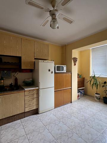 Лариси Руденко вул., 21