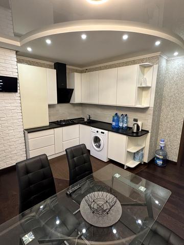 Журавлина вул., 4