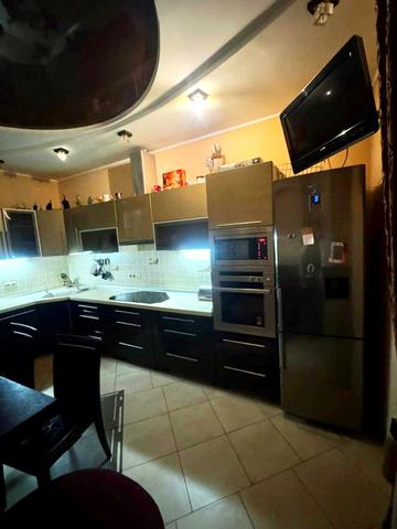 Середньофонтанська вул., 19в