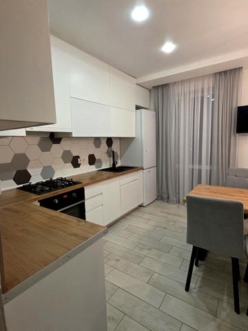 Анатолія Лабунського вул., 4