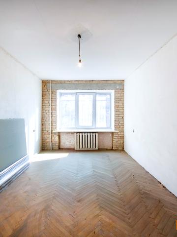 Машинобудівна вул., 24