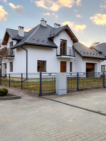 Паркова, 8
