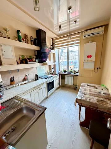 Незалежності вул. (Титова), 27