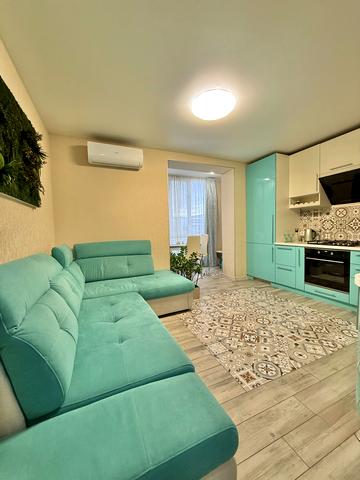 Володимирська вул., 1