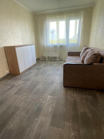 Червоної Калини просп. (Володимира Маяковського), 4-Б