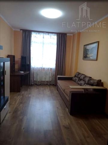 Воскресенська вул., 14-Б