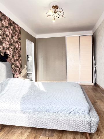 Героїв полку "Азов" вул. (Маршала Малиновського), 1