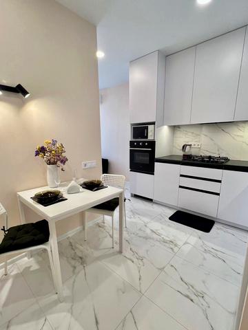 Поліська вул., 9