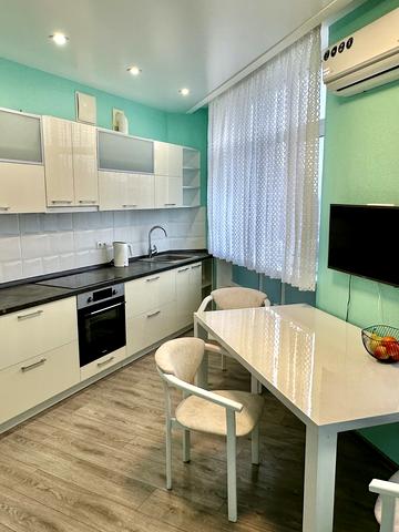 Ростиславська вул. (Маршала Рибалка), 5-Б