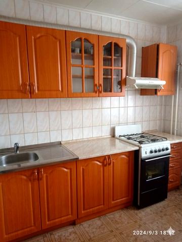 Івана Миколайчука вул., 60