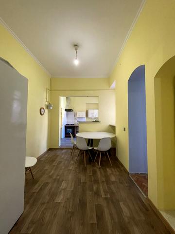 Ужгородська вул., 13