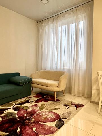 Бузька вул. (Єнісейська), 8