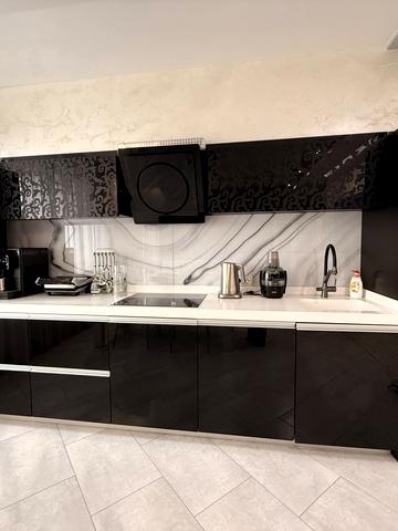 Нескорених вул., 32г