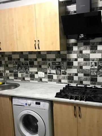 Богдана Хмельницького просп. (Героїв Сталінграда), 3