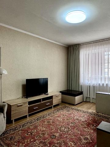 Прирічна вул., 1