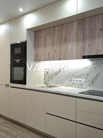 Героїв Небесної Сотні просп., (Будинок 28)