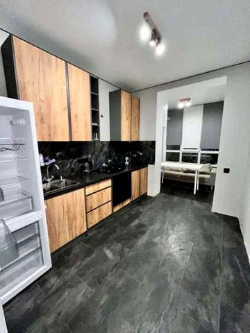 Воронківська вул., 5