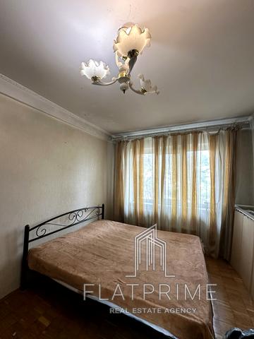 Ореста Левицького вул. (Академіка Курчатова), 8-Б