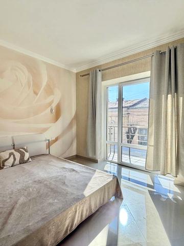 Конституційна вул. (28 Червня), 42