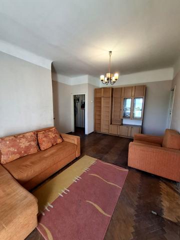 Вінстона Черчилля вул. (Червоноткацька), 24