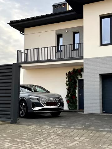 І. Богуна вул., 152