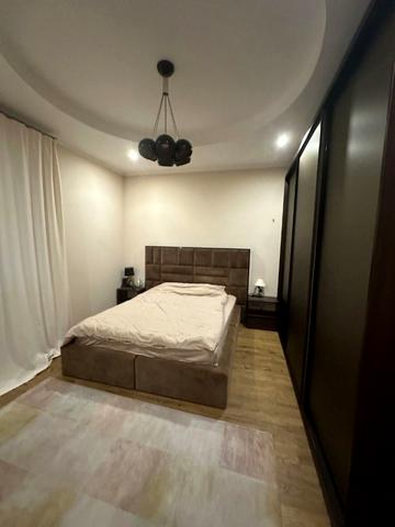 Незалежності просп. (Правди), 5 (п9-п17)