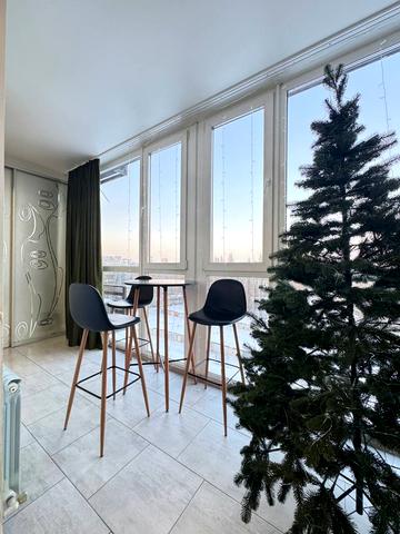 Незалежності вул. (Титова), 26