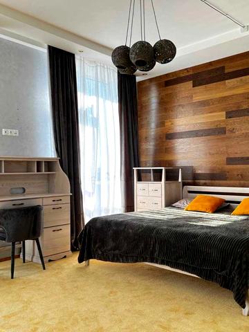 Сімферопольська вул., 2-М