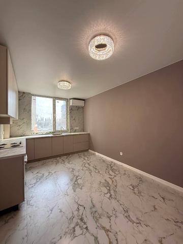 Анатолія Тегзи вул., 23