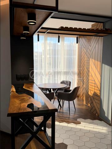 Яблунева вул., 15