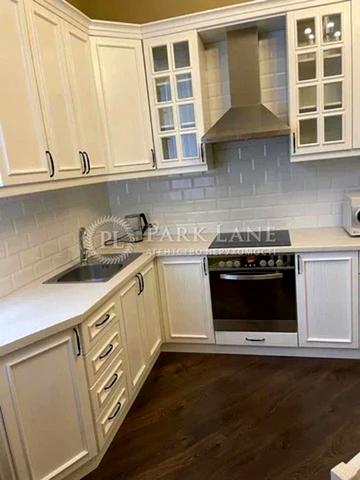 Миколи Міхновського бульв. (Дружби народів), 14-16