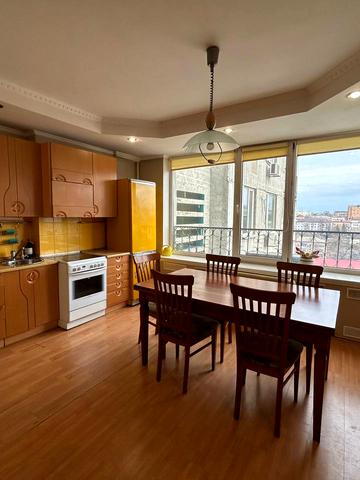 Володимира Вернадського вул. (Дзержинського), 1/3