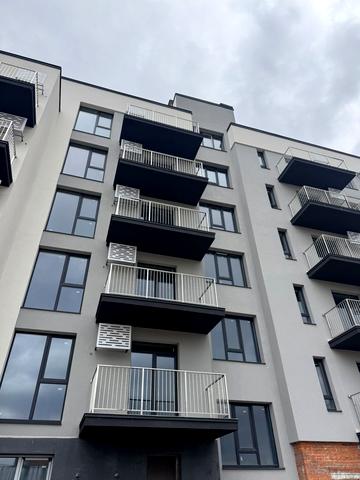 Євгена Коновальця вул., (Будинок 7)