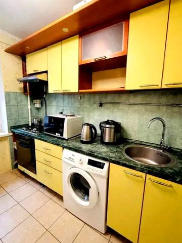 Голосіївський просп. (40-річчя Жовтня), 122к2