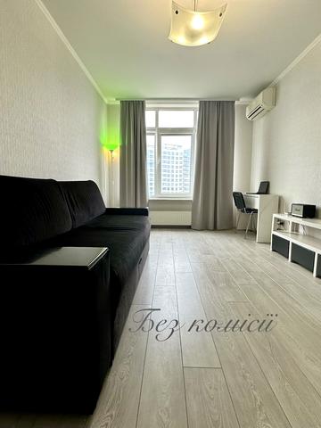 Ованеса Туманяна вул., 3