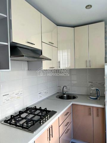 Валентинівська вул., 11