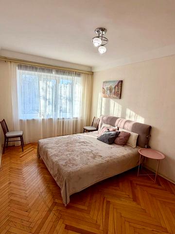 Новогоспітальна вул. (Щорса пров.), 5