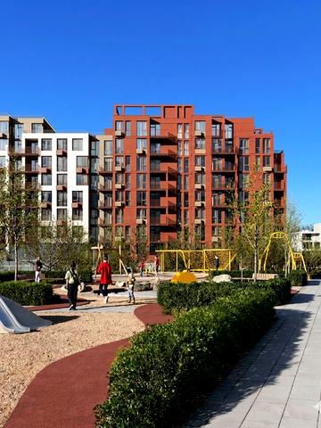 Пасічна вул., (Будинок 1)