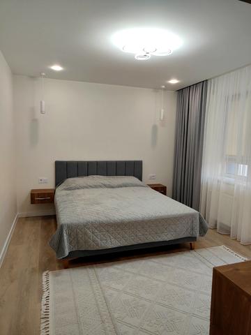 24 Серпня вул., 24