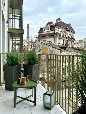 Набережно-Хрещатицька вул., 21