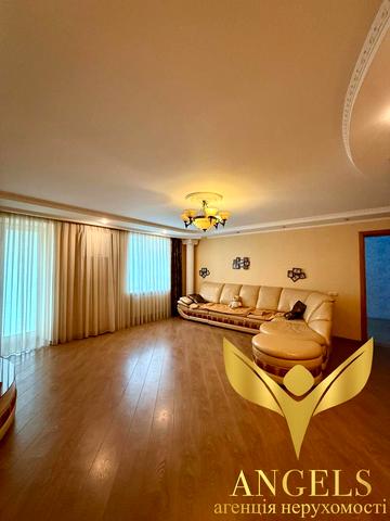 Василя Нікітіна вул., 23б