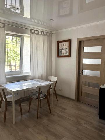 Петра Калнишевського просп. (Косіора), 28