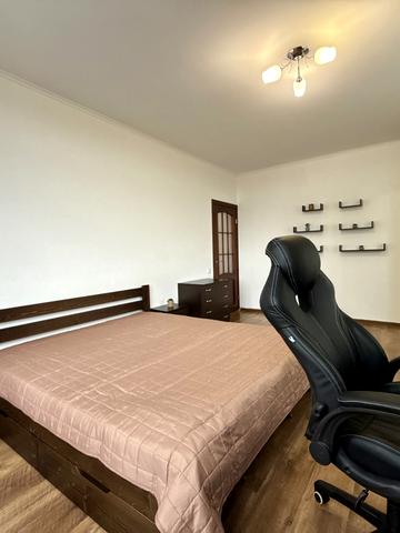 Воскресенська вул., 14-Е