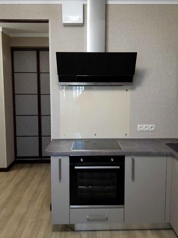 Андрія Аболмасова вул. (Панельна), 7