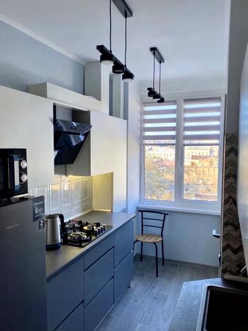 Тараса Шевченка бульв., 2