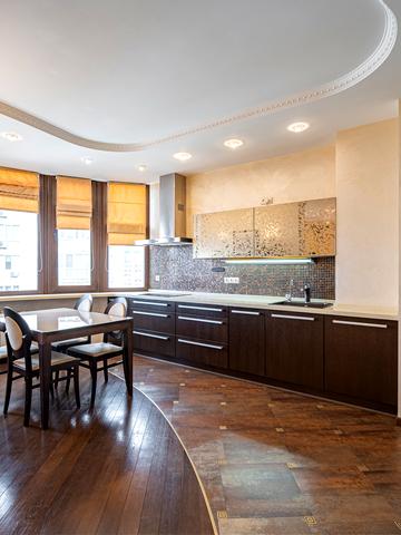 Дніпровська набережна вул., 25