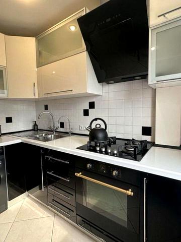 Оріхуватська вул., 12