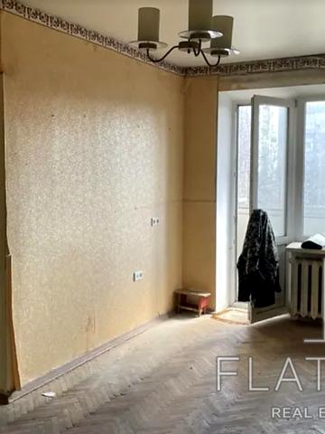 Миколи Міхновського бульв. (Дружби народів), 8