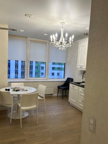 Університетська вул., 3/3